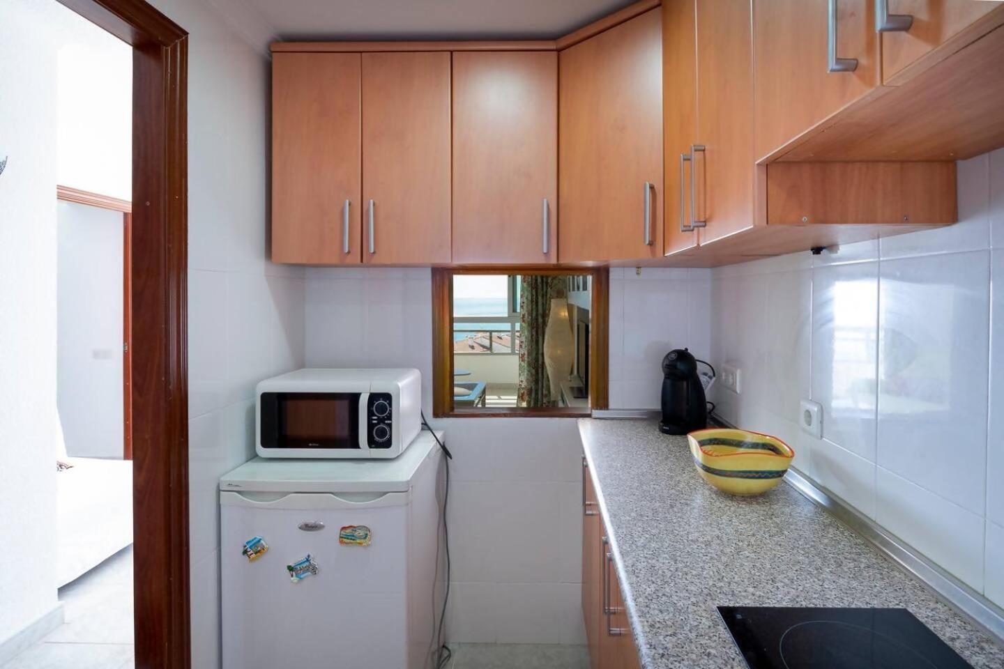 Stunning Apartment 50 Meters From The Sea Benalmádena Exteriör bild