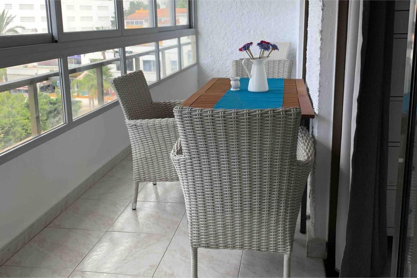 Stunning Apartment 50 Meters From The Sea Benalmádena Exteriör bild