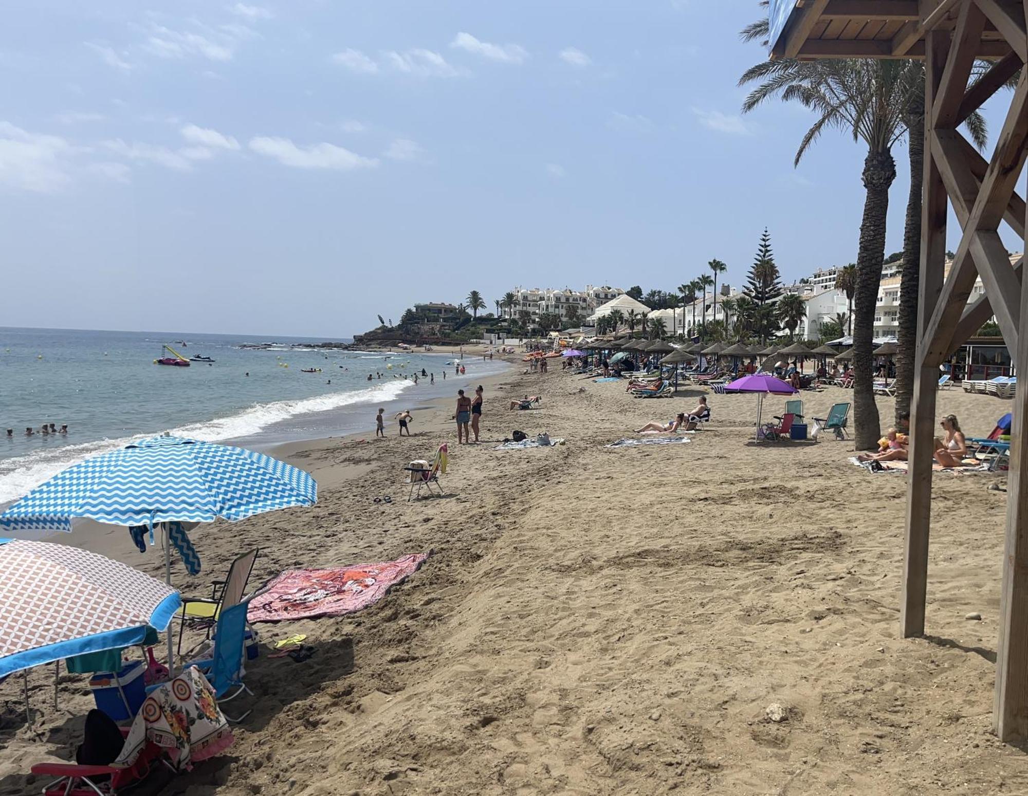 Stunning Apartment 50 Meters From The Sea Benalmádena Exteriör bild