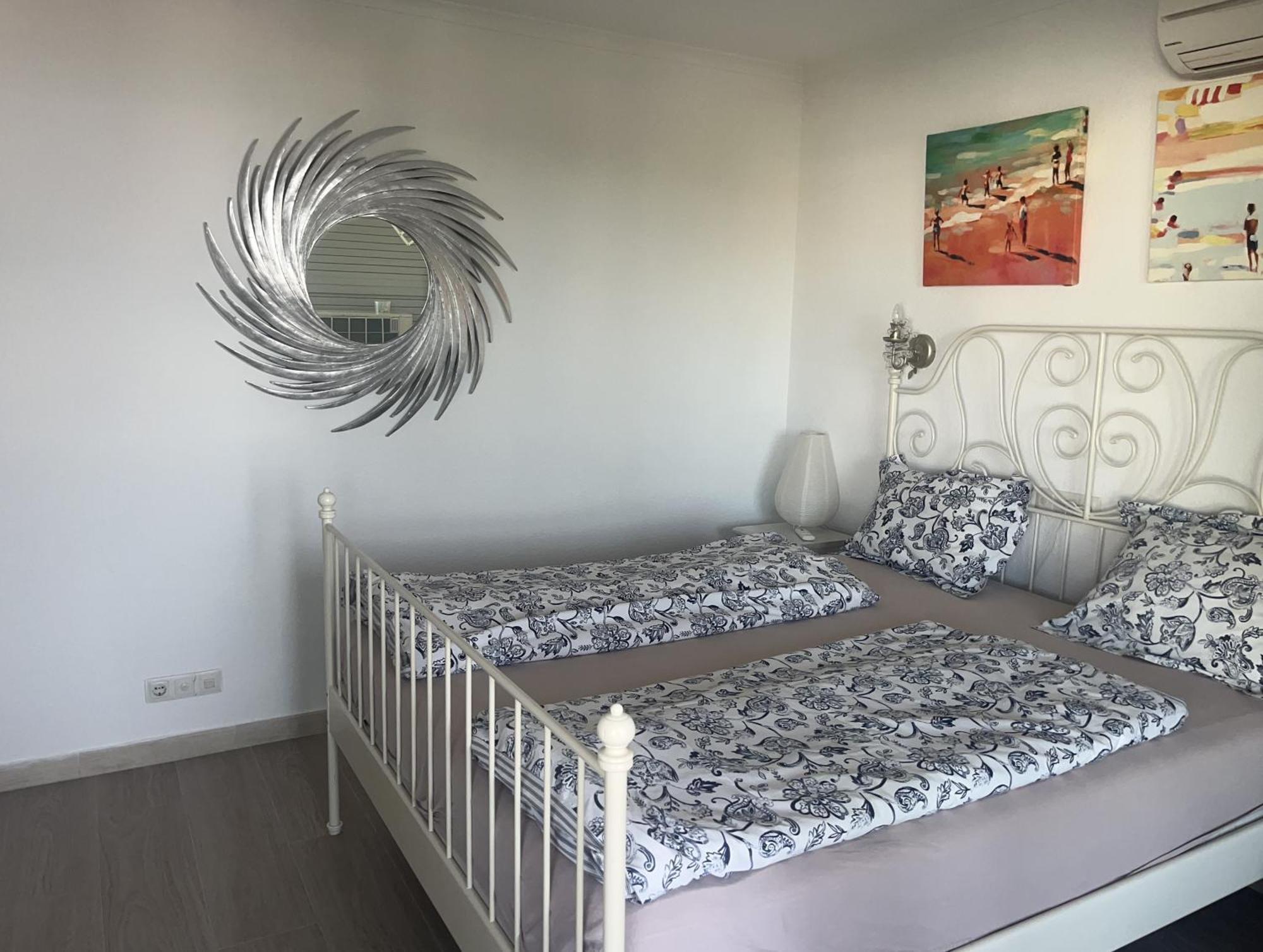 Stunning Apartment 50 Meters From The Sea Benalmádena Exteriör bild